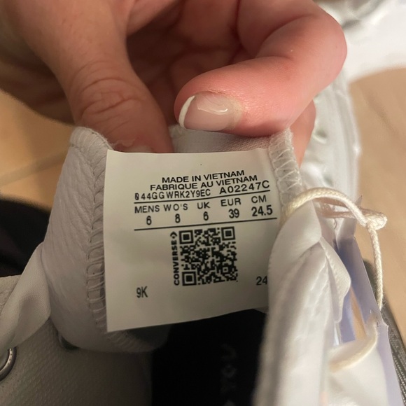 Just Married Converse - Picture 4 of 4